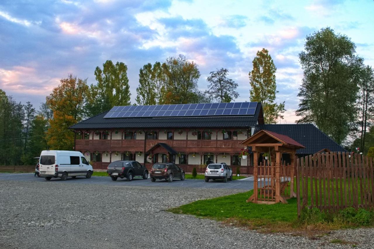 Conacul Cosaului Hotel Feresti Exterior foto